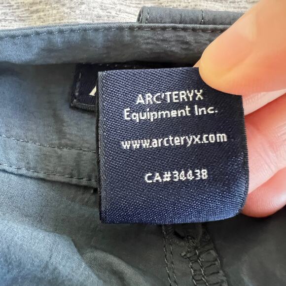 Arc’teryx Vintage Women’s Hiking Capris Size 8 - Picture 7 of 9